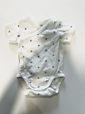 H&M Organic Cotton Wrap Around White Baby One-Piece Bodysuit